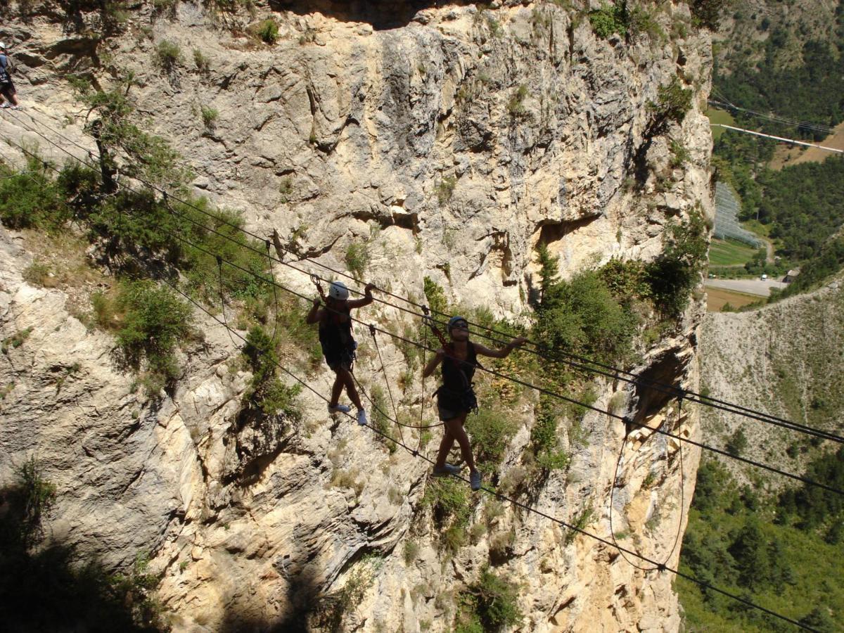 Camping Les Princes D'Orange Hotel Orpierre Kültér fotó