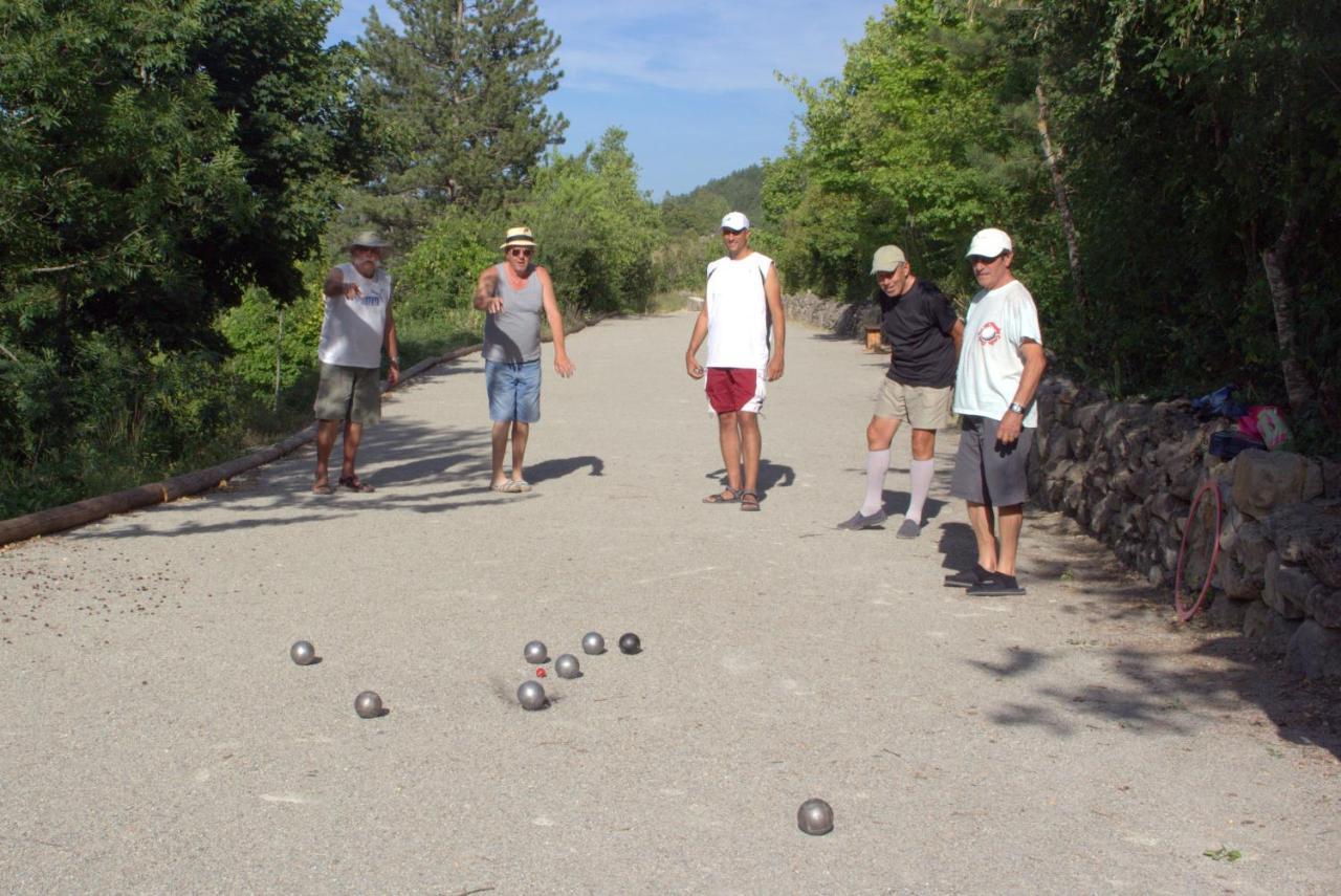 Camping Les Princes D'Orange Hotel Orpierre Kültér fotó