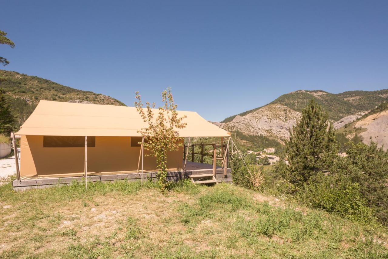 Camping Les Princes D'Orange Hotel Orpierre Kültér fotó