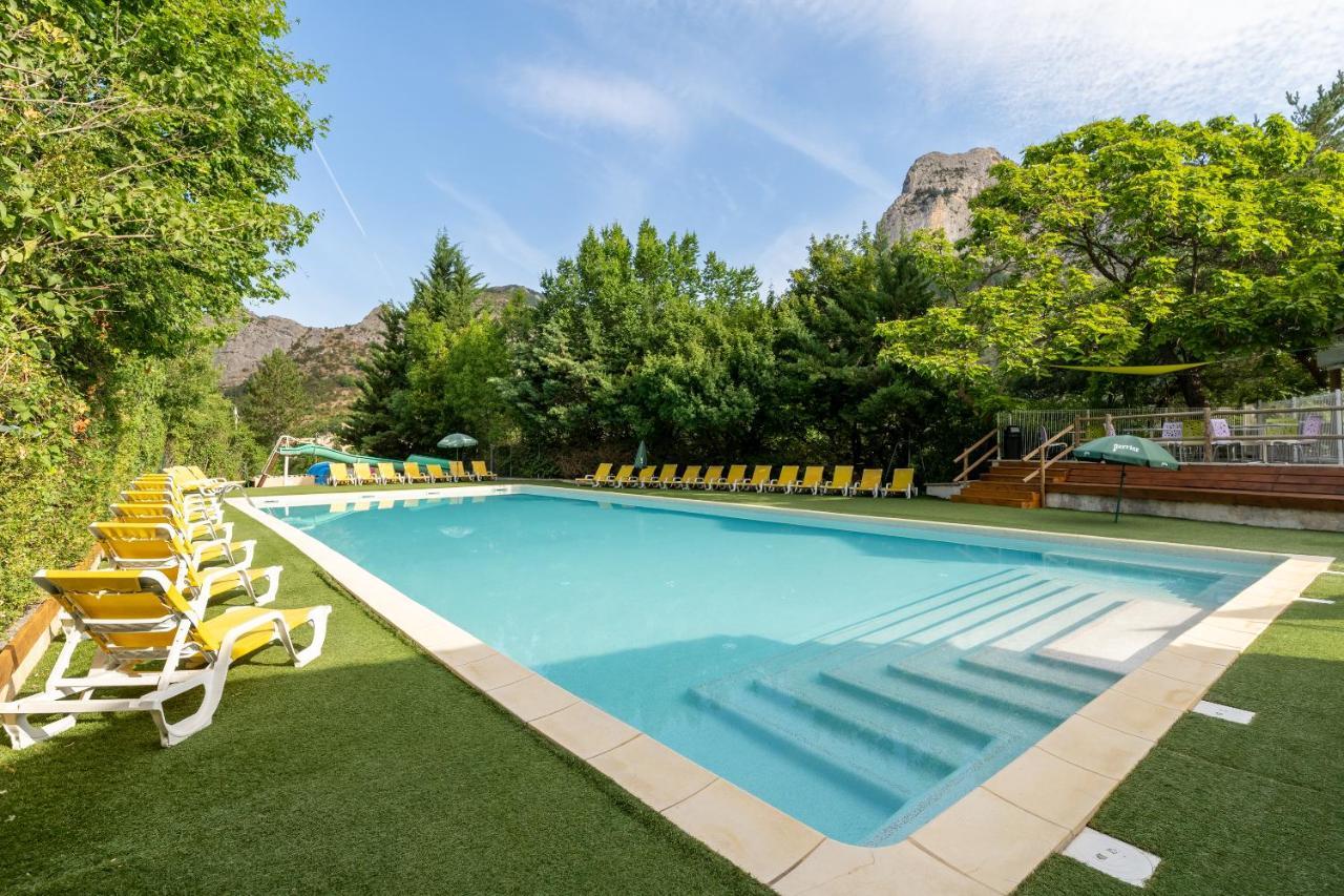 Camping Les Princes D'Orange Hotel Orpierre Kültér fotó