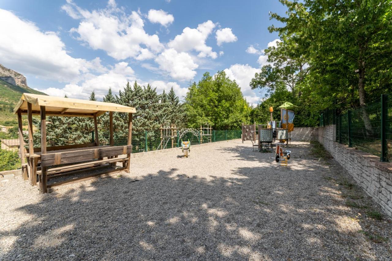 Camping Les Princes D'Orange Hotel Orpierre Kültér fotó